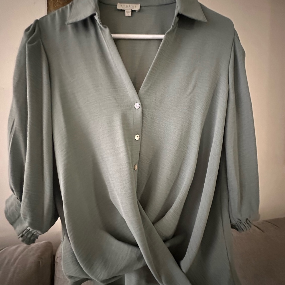 Women's Green Top